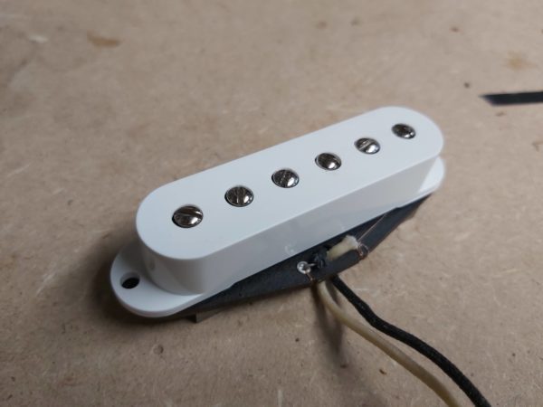 S90 (P90 format strat)