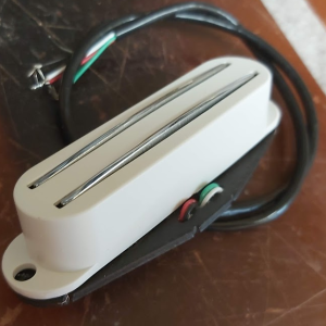 humbucker format strat